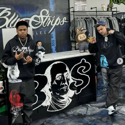 blue strips la